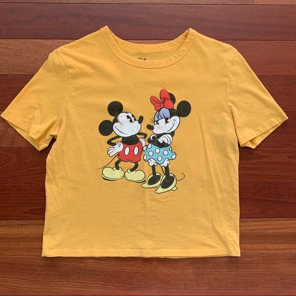 Disney Tops - Women’s Disney Vintage Look Crop Tshirt Sz L